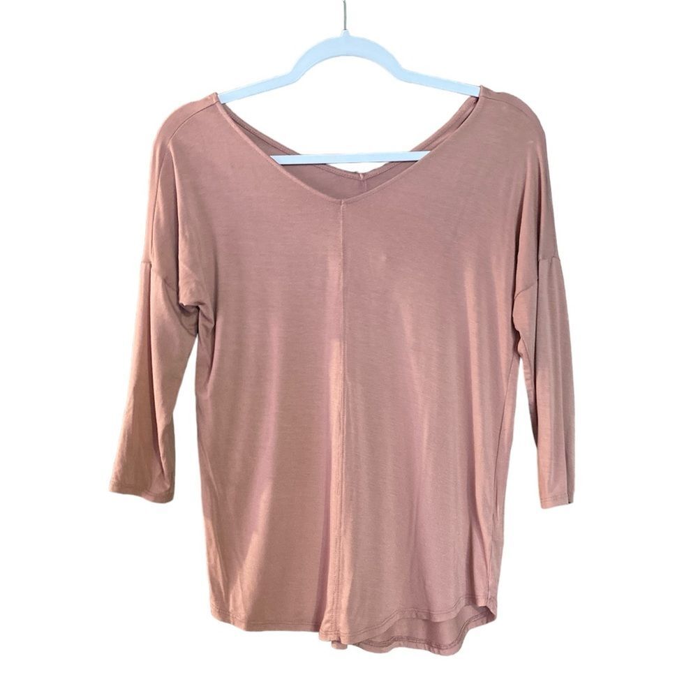 Women's Tahari Blush Pink 3/4 Sleeve Lightweight V neck Round Hem Top Size XS